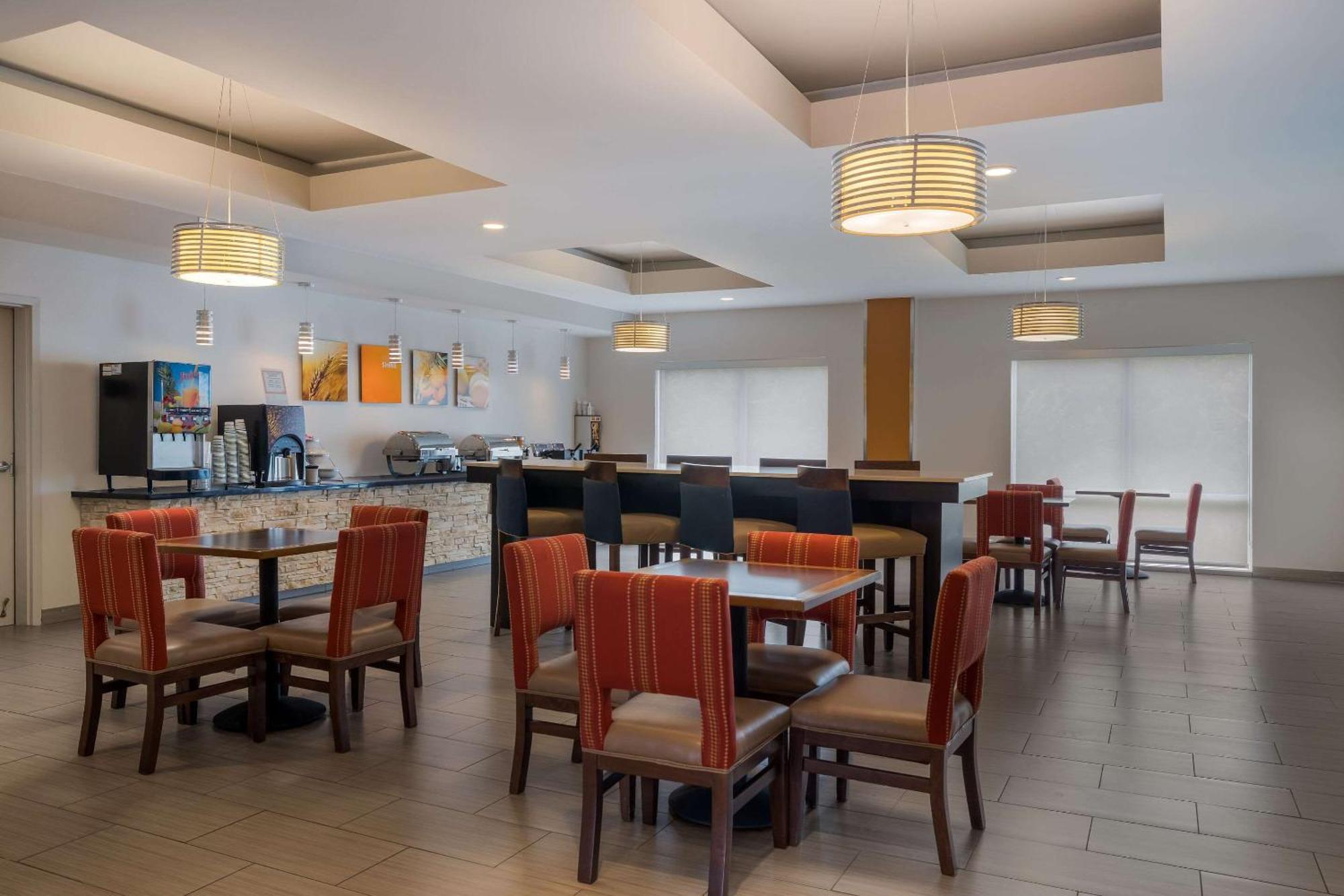Comfort Suites Denham Springs Exteriör bild